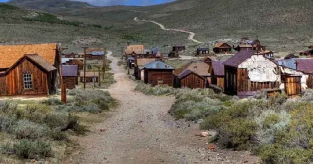 jerome-arizonas-most-ghost-town-ghost-town